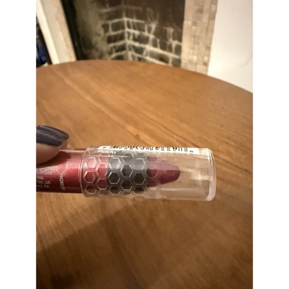 Burt's Bees Other - (1) ‎ Burt's Bees Lip Crayon Pacific Coast 421 100% Natural Gloss New Sealed